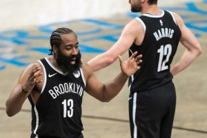  米德尔顿关键中投，雄鹿险胜篮网守住东部第二