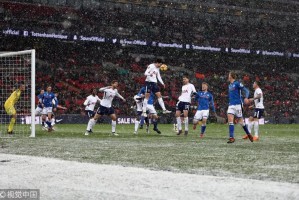  欧塞尔主场氛围火爆，法甲球迷文化助推球队前行