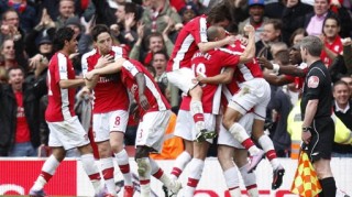  阿森纳补时绝杀紧咬积分榜次席位置