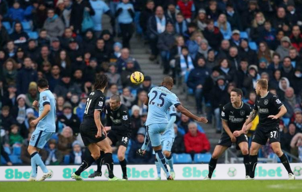 问鼎娱乐手机平台- 南安普敦青训成果丰硕，三名小将入选一线队  